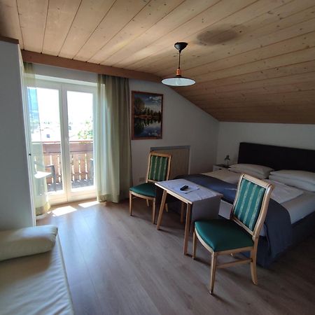 Garni Hattlerhof B&B Bruneck Buitenkant foto