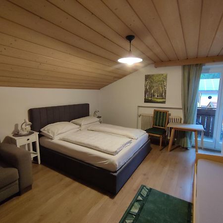 Garni Hattlerhof B&B Bruneck Buitenkant foto