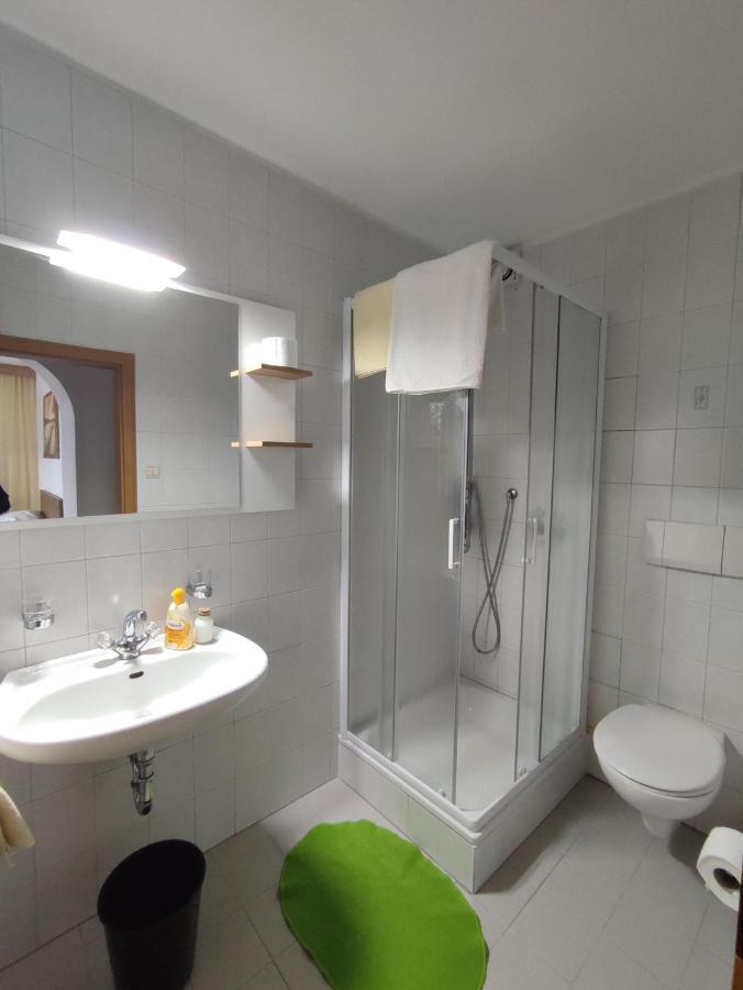 Garni Hattlerhof B&B Bruneck Buitenkant foto