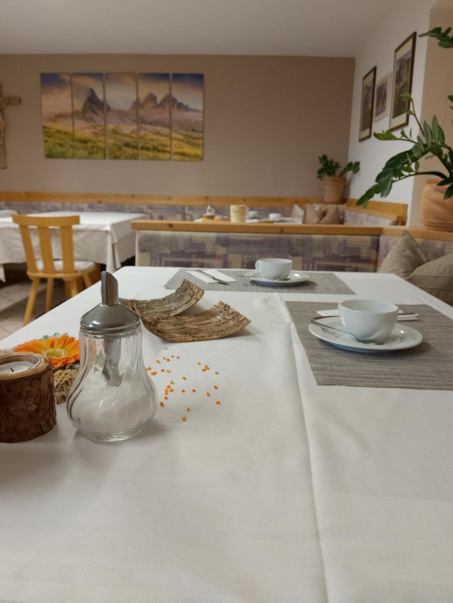 Garni Hattlerhof B&B Bruneck Buitenkant foto