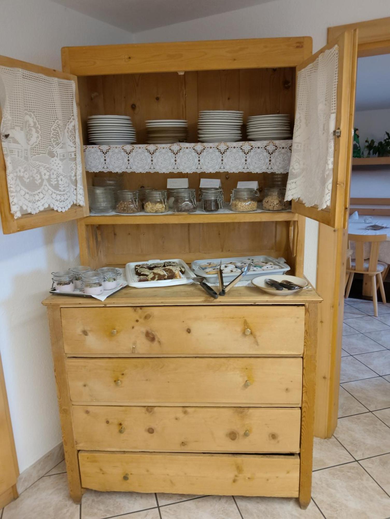 Garni Hattlerhof B&B Bruneck Buitenkant foto