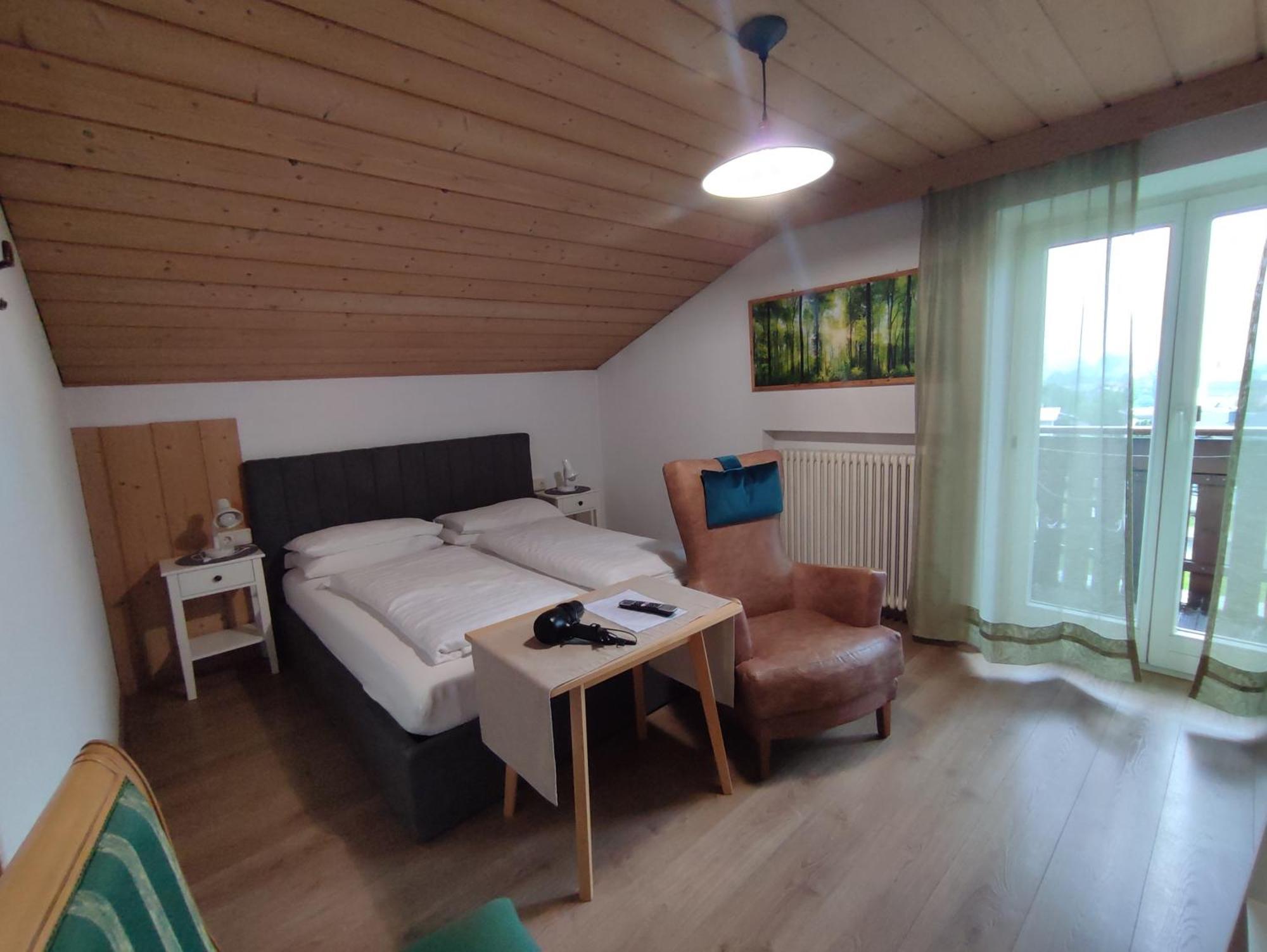 Garni Hattlerhof B&B Bruneck Buitenkant foto