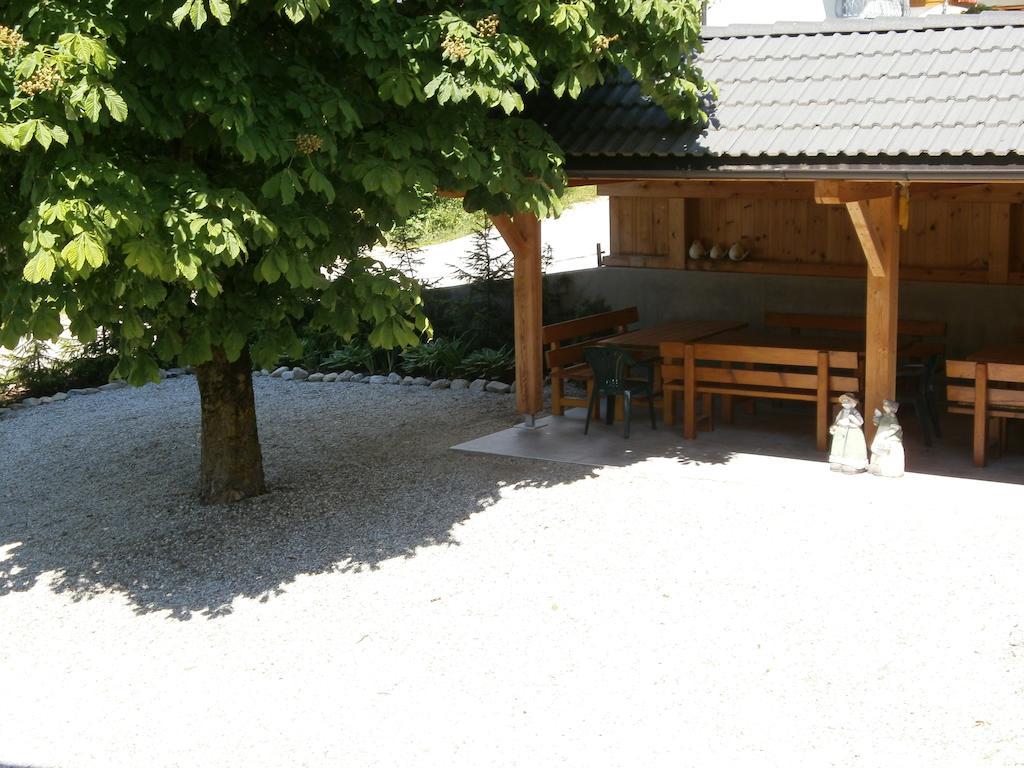 Garni Hattlerhof B&B Bruneck Buitenkant foto